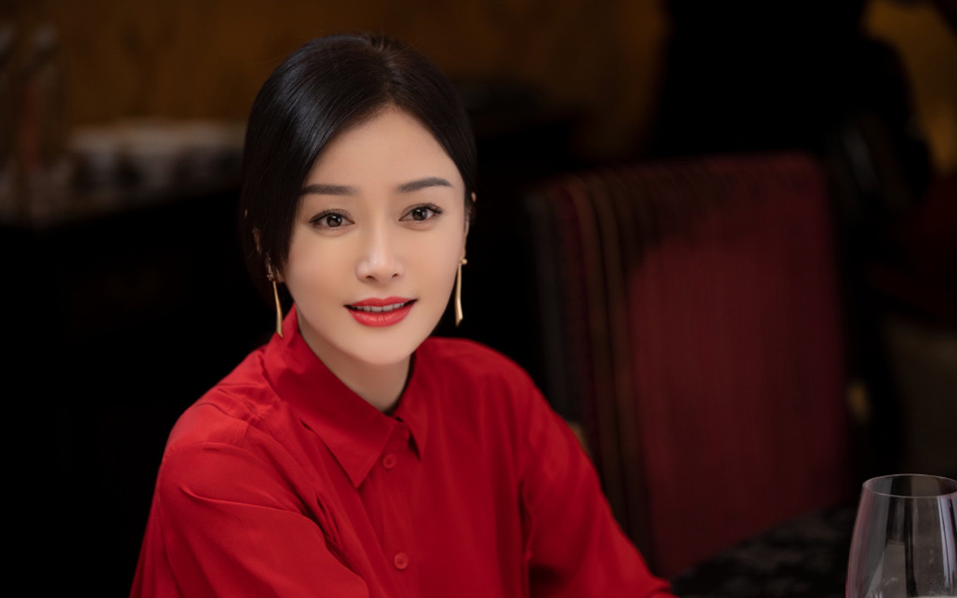 九游官网下载电脑版-电竞选手如何面对胜负：积极心态与持续努力，电竞选手非常困难