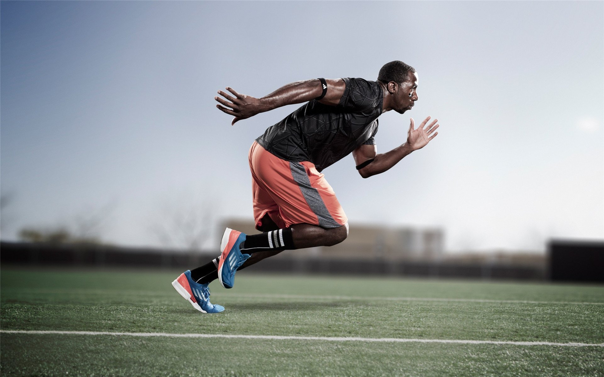 德甲爆发战，教练点评球队战术改革中的关键调整点，德甲的主张